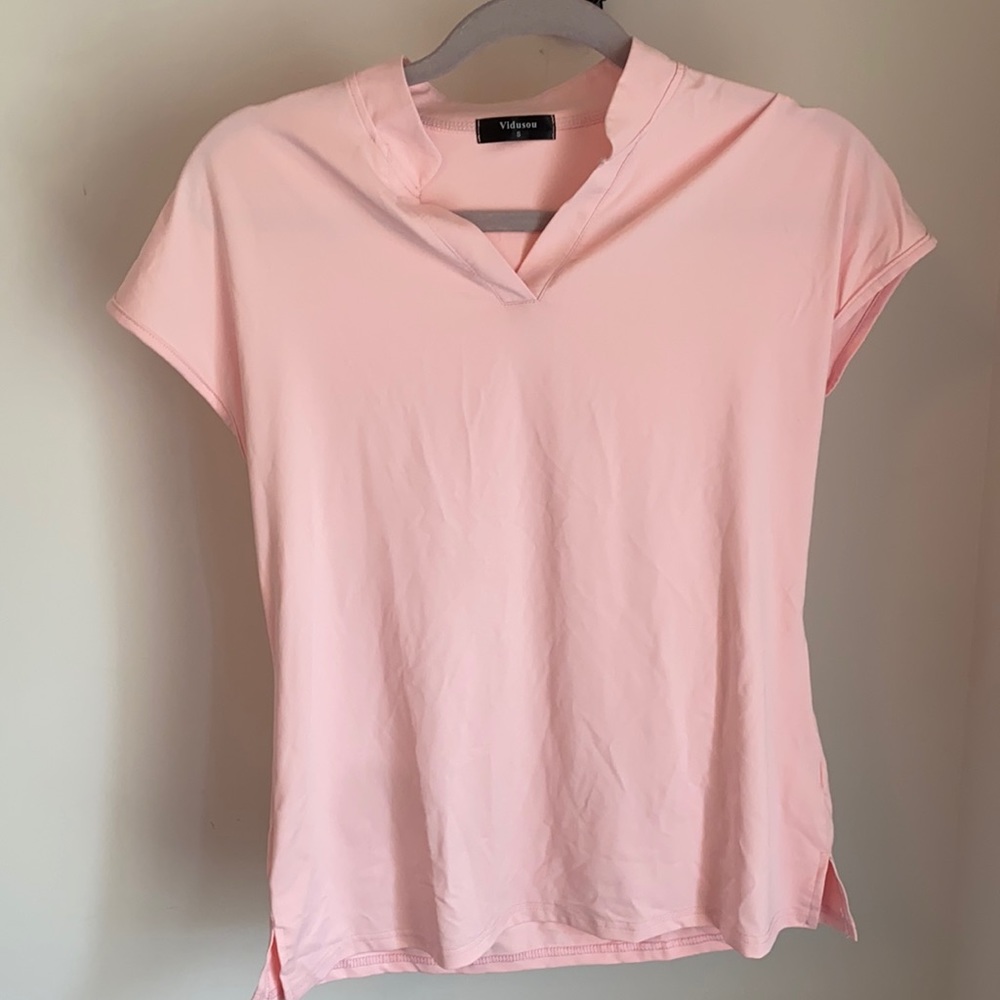 Athletic shirt